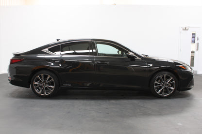 Lexus ES 300h 2.5 F-Sport 4dr CVT
