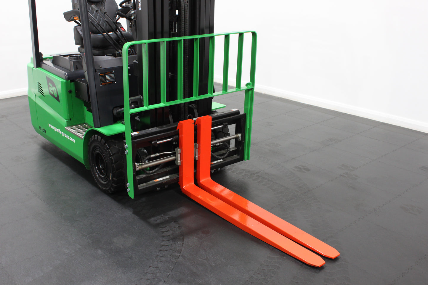giraffe GBL20 2T Lithium Electric 3-Wheel Forklift | Fast Charging, Zero Emissions