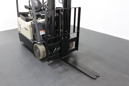 Crown SCT6020 –  Rear Twin Wheel Counterbalance