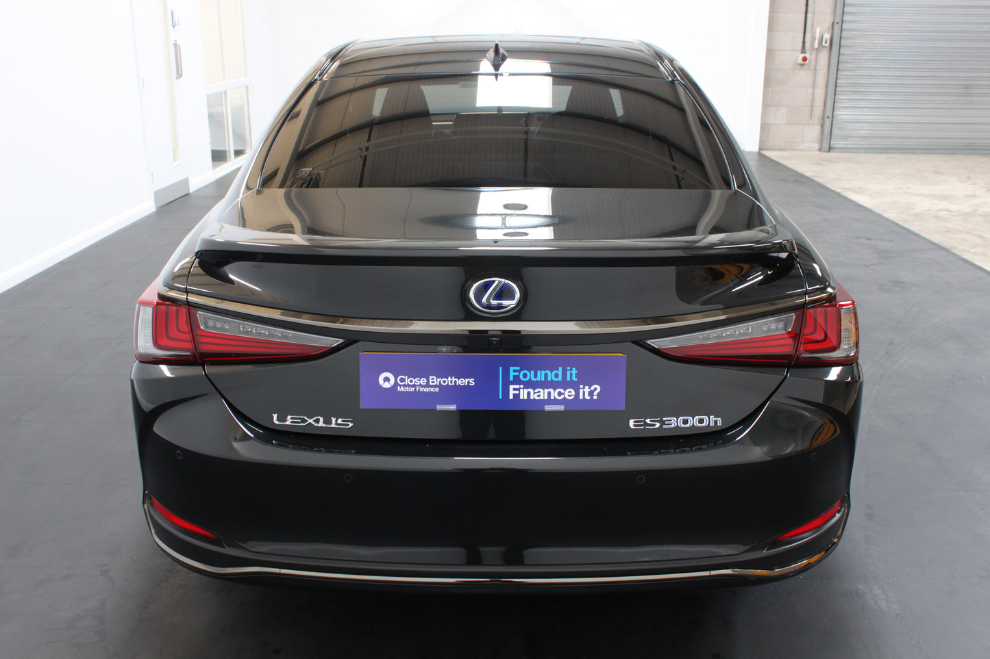 Lexus ES 300h 2.5 F-Sport 4dr CVT