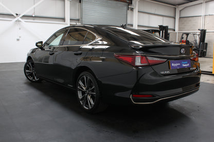 Lexus ES 300h 2.5 F-Sport 4dr CVT