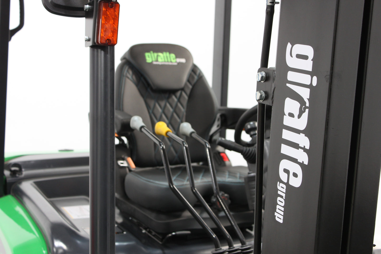 giraffe GBL25 2.5T Lithium Electric 4-Wheel Forklift | Fast Charging, Zero Emissions