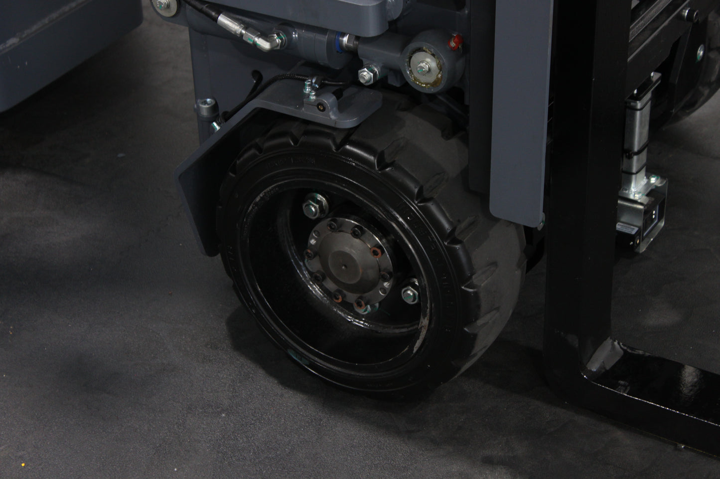 MiMA MJ20 Electric Articulated Forklift | 2T Capacity, VNA, Lithium Battery