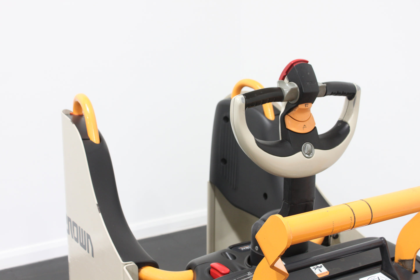 Crown WT3040 – Chariot Stand On Pallet Truck