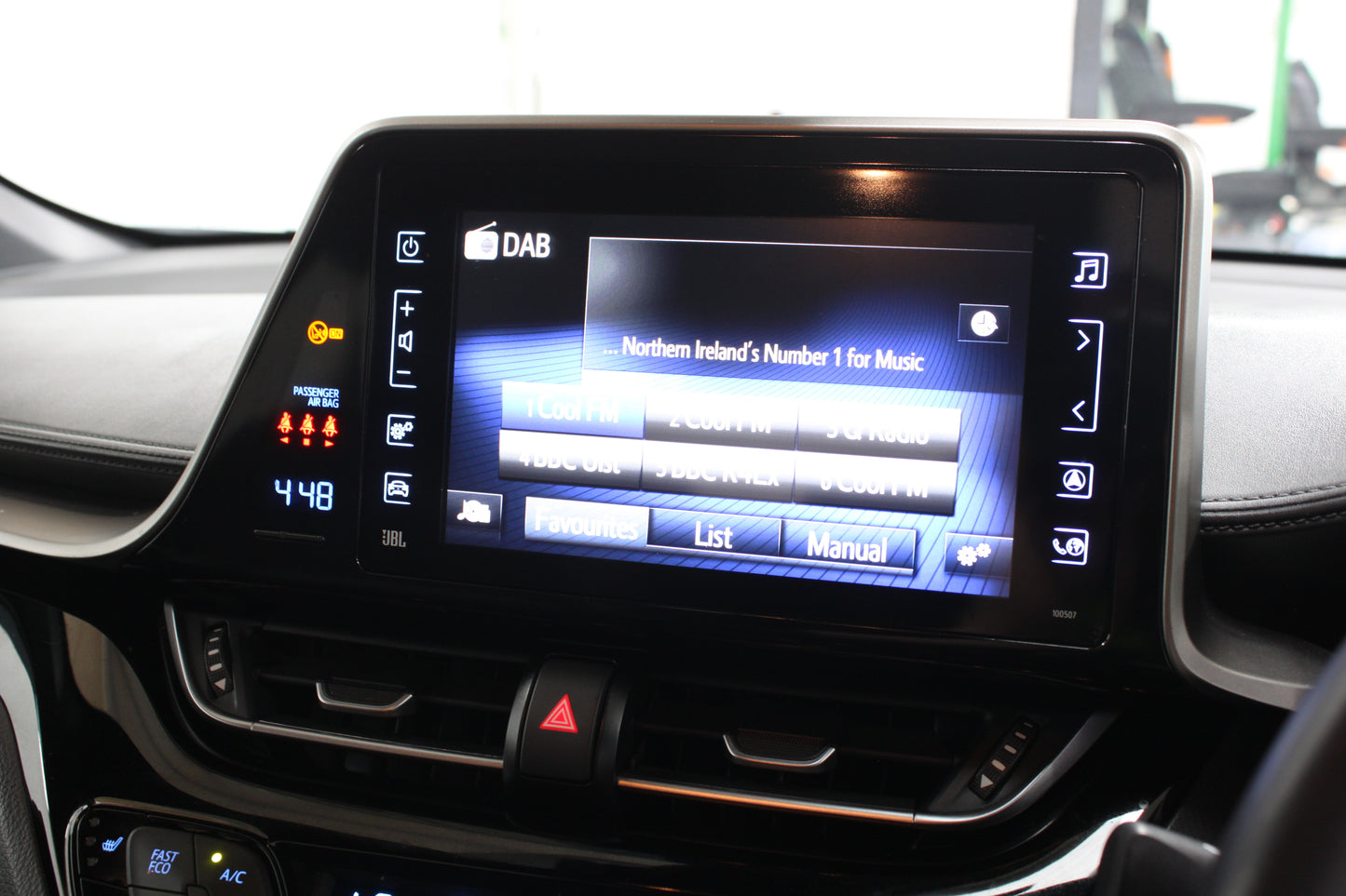 Toyota C-HR 1.8 Hybrid Dynamic 5dr CVT