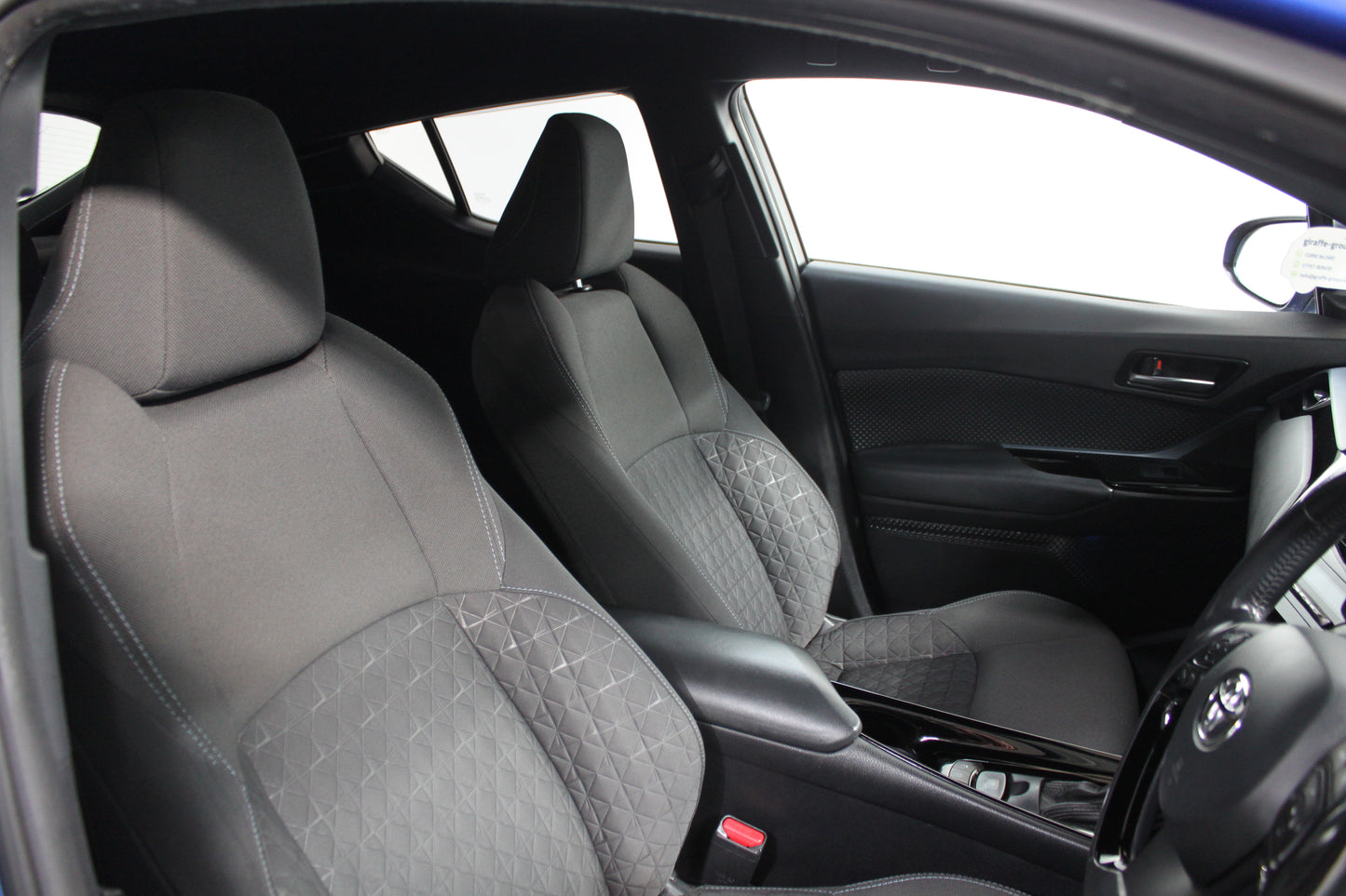 Toyota C-HR 1.8 Hybrid Design 5dr CVT