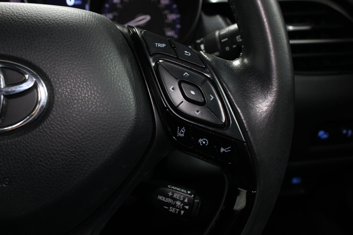 Toyota C-HR 1.8 Hybrid Design 5dr CVT