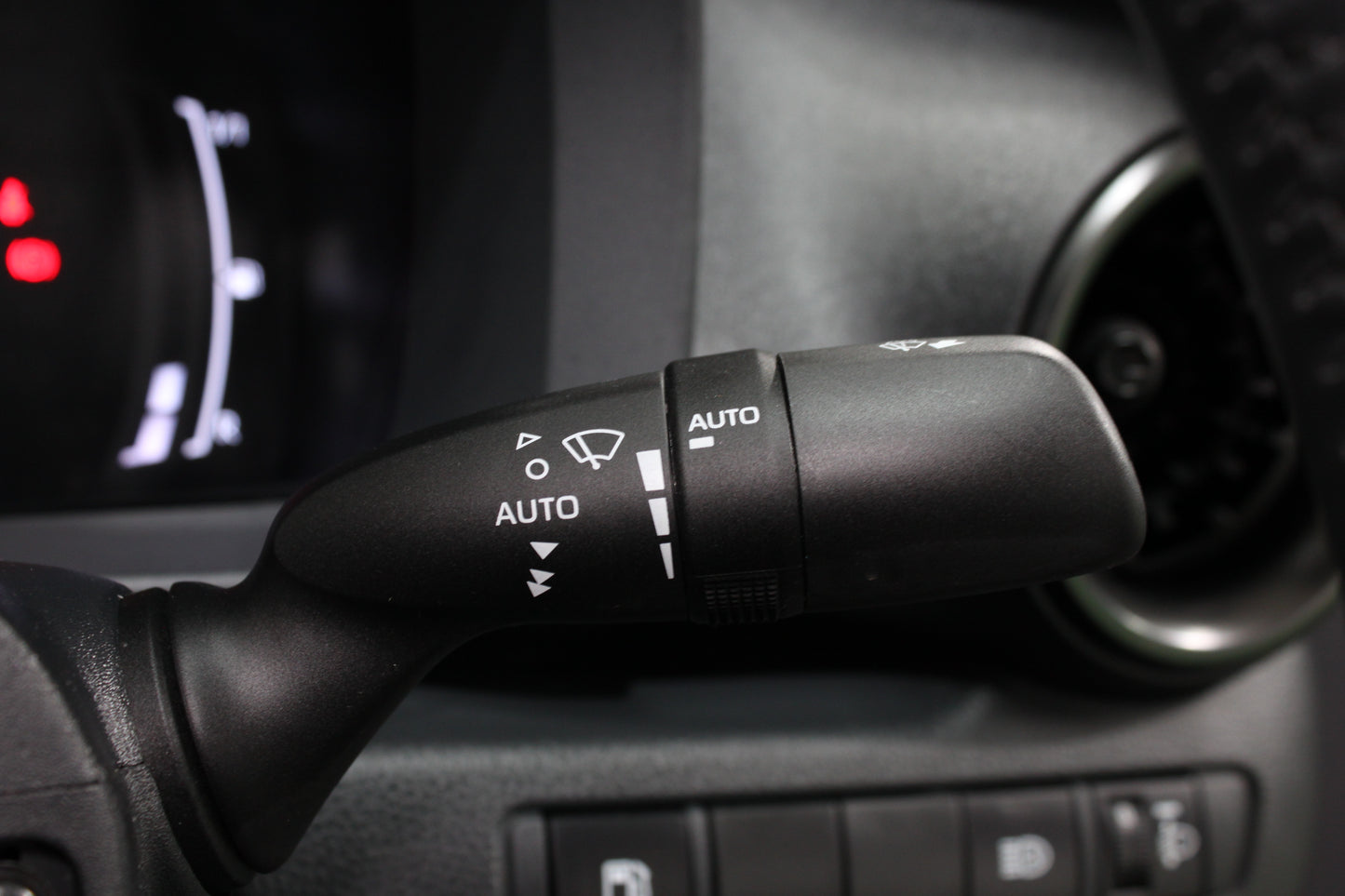 Toyota C-HR 1.8 Hybrid Icon 5dr CVT New Model