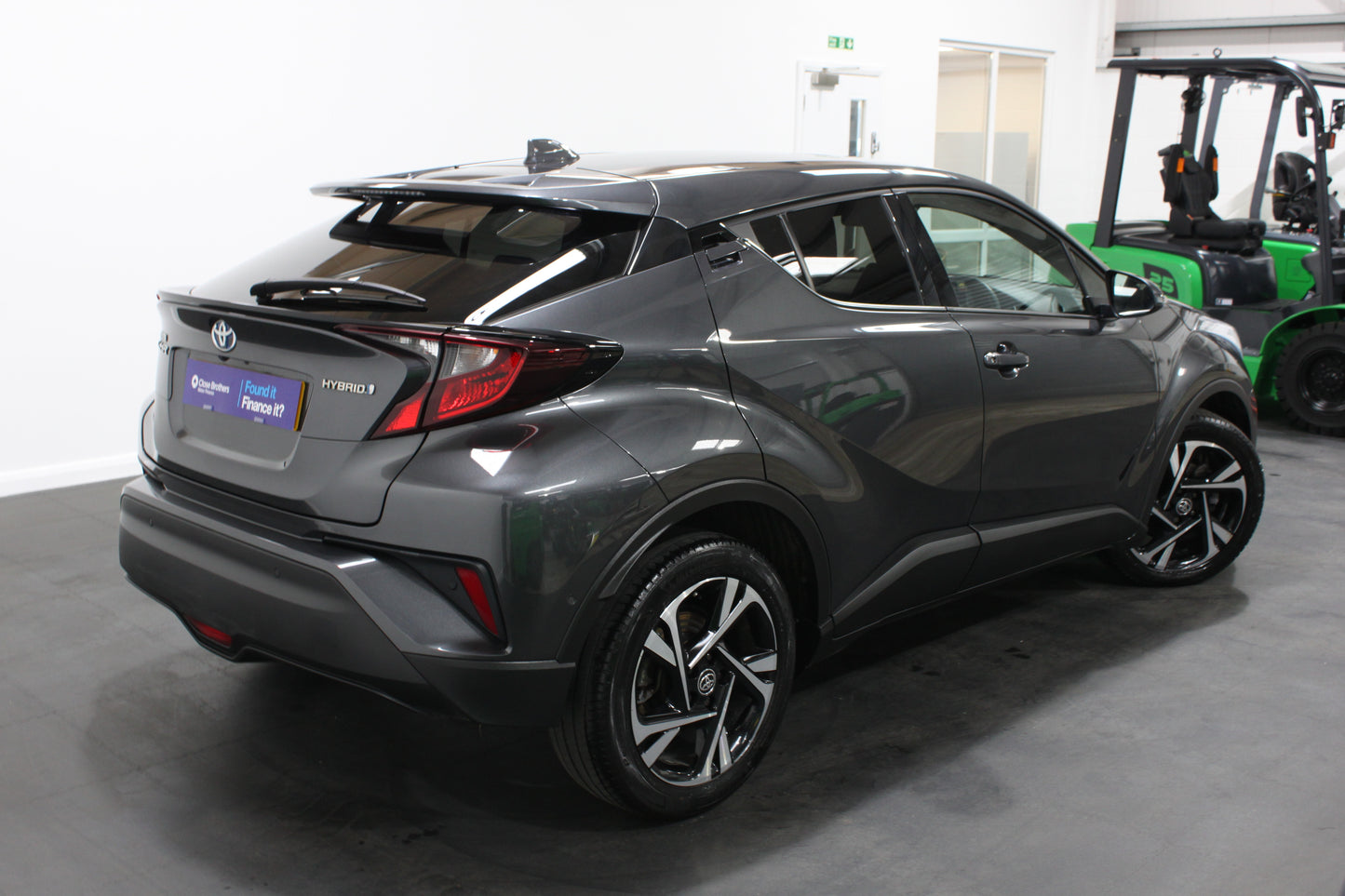 Toyota C-HR 1.8 Hybrid Design 5dr CVT