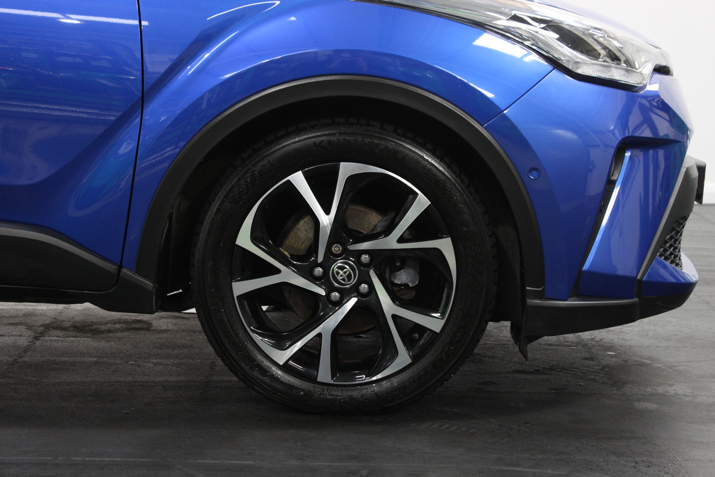 Toyota C-HR 1.8 Hybrid Design 5dr CVT