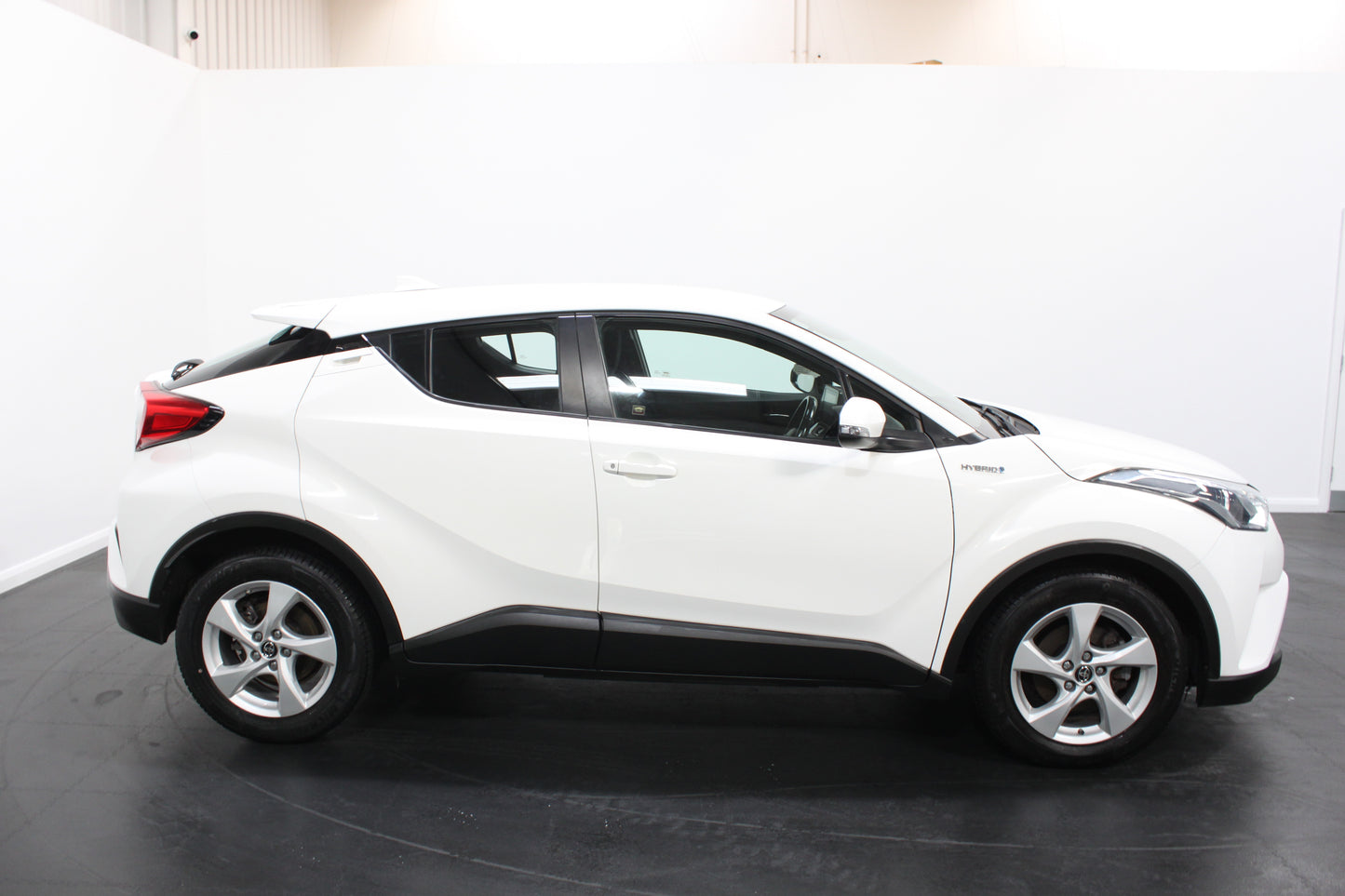 Toyota C-HR 1.8 Hybrid Icon 5dr CVT