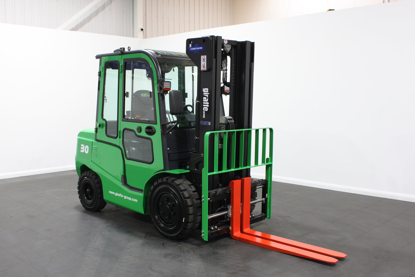 giraffe FD30 Premium  | Full Cab Diesel Counterbalance  | 4-Wheel Forklift