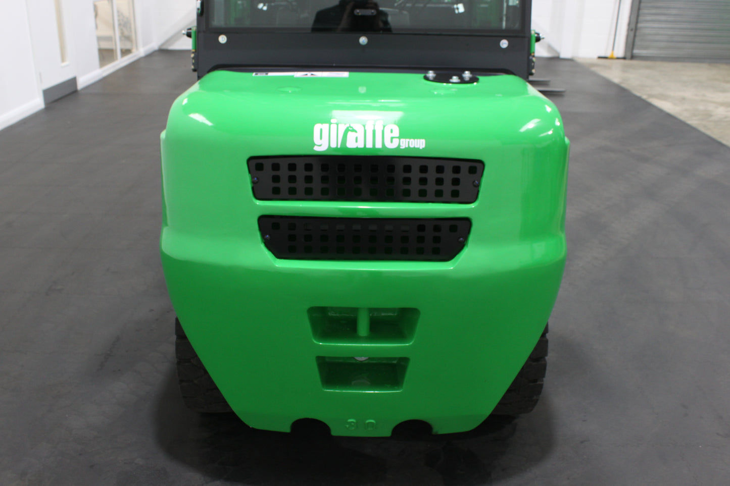 giraffe FD30 Premium  | Full Cab Diesel Counterbalance  | 4-Wheel Forklift