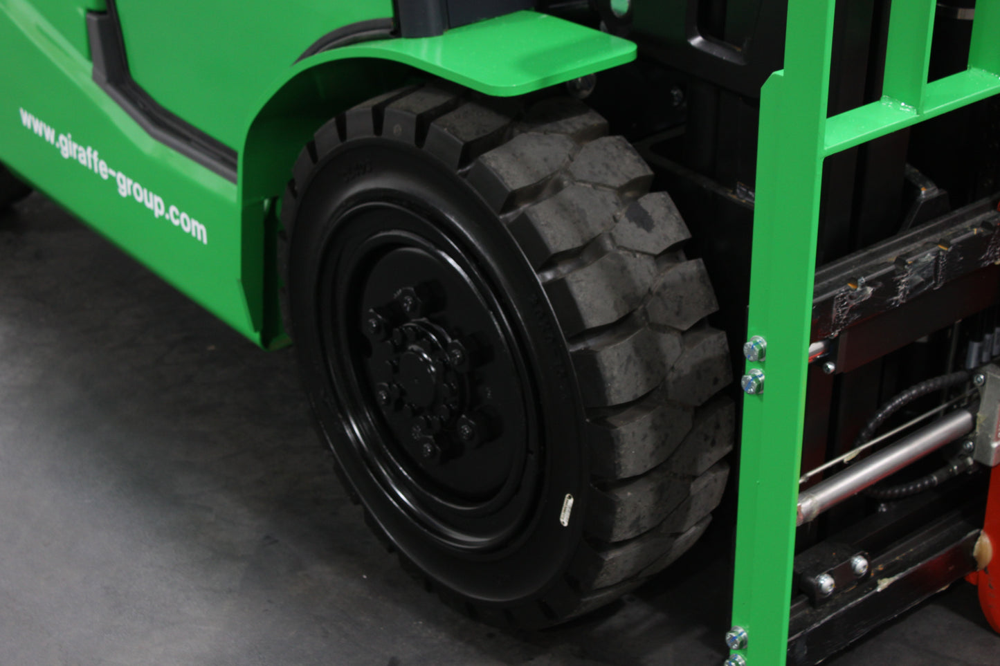 giraffe FD30 Premium  | Full Cab Diesel Counterbalance  | 4-Wheel Forklift