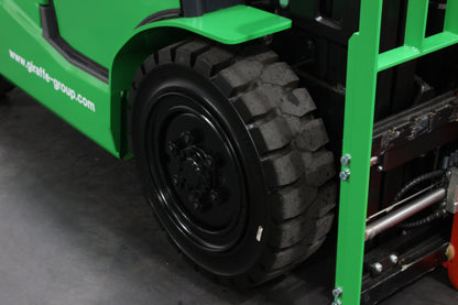 giraffe FD30 Premium  | Full Cab Diesel Counterbalance  | 4-Wheel Forklift