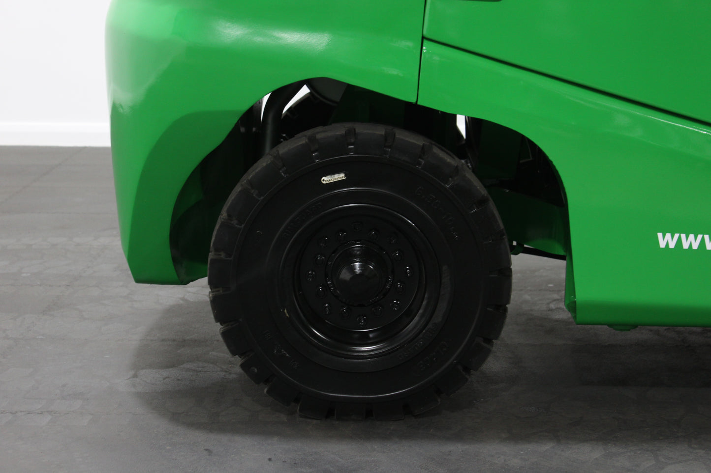 giraffe FD30 Premium  | Full Cab Diesel Counterbalance  | 4-Wheel Forklift