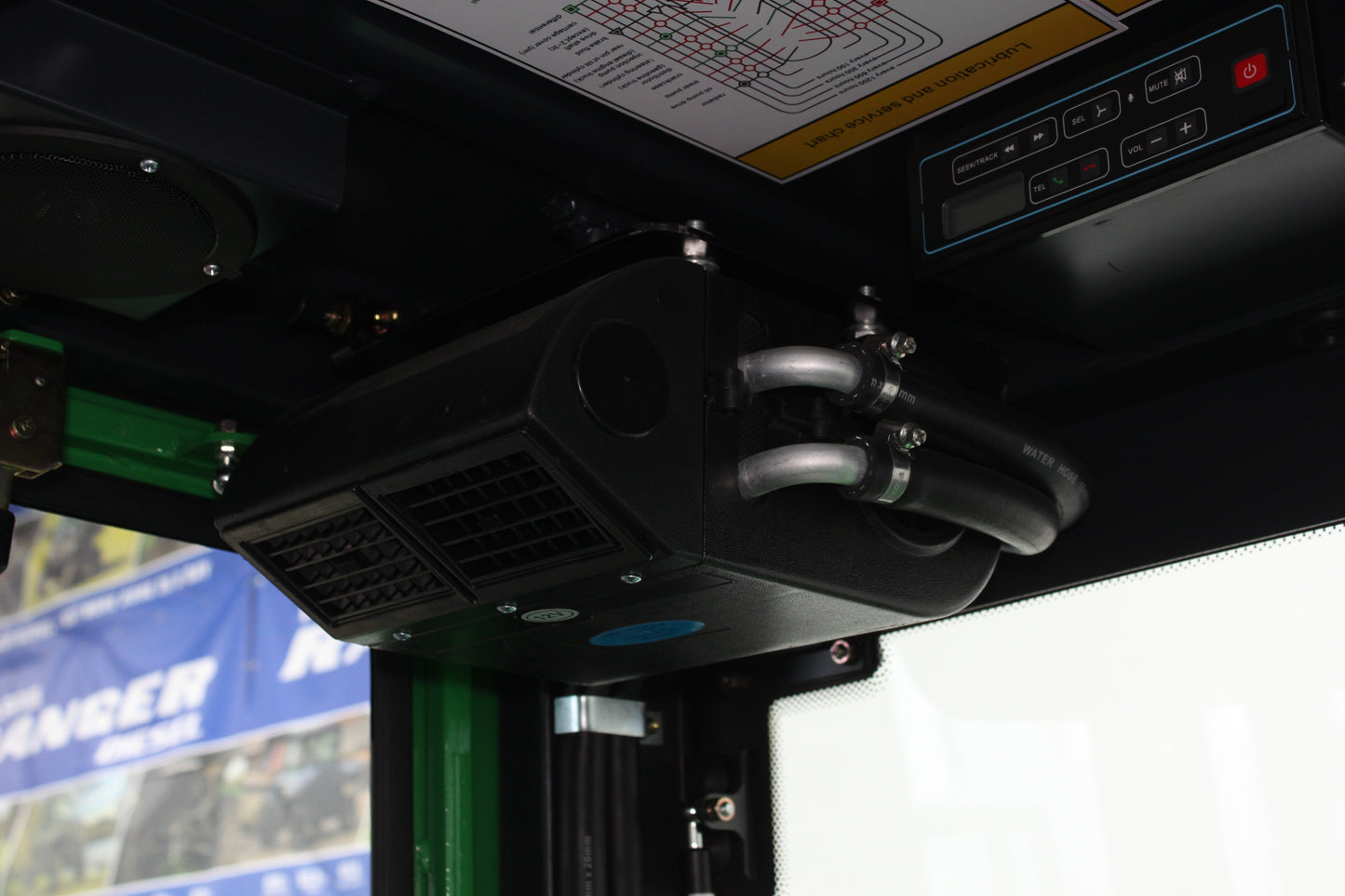 giraffe FD25 Premium  | Full Cab Diesel Counterbalance  | 4-Wheel Forklift