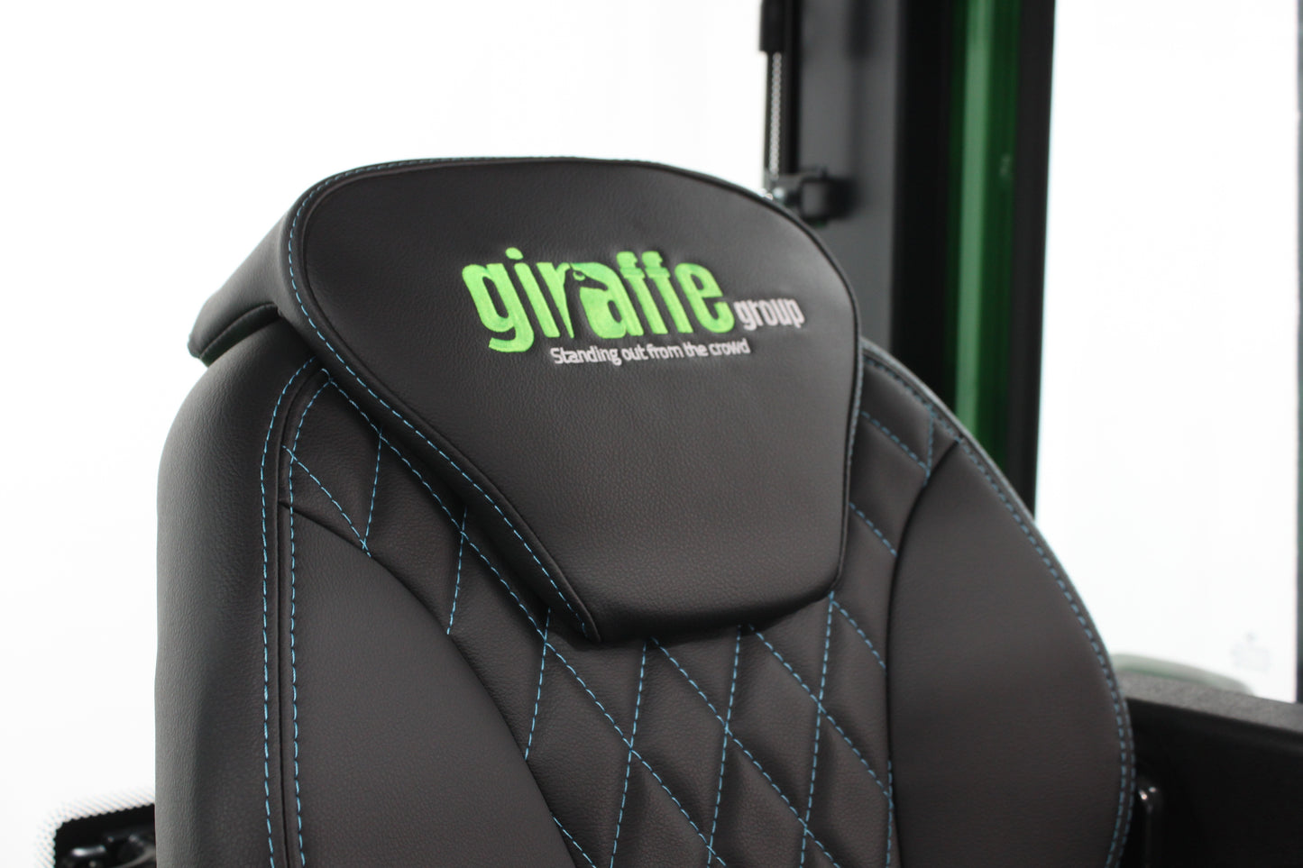 giraffe FD25 Premium  | Full Cab Diesel Counterbalance  | 4-Wheel Forklift