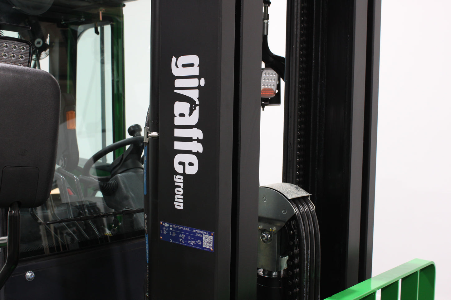 giraffe FD25 Premium  | Full Cab Diesel Counterbalance  | 4-Wheel Forklift
