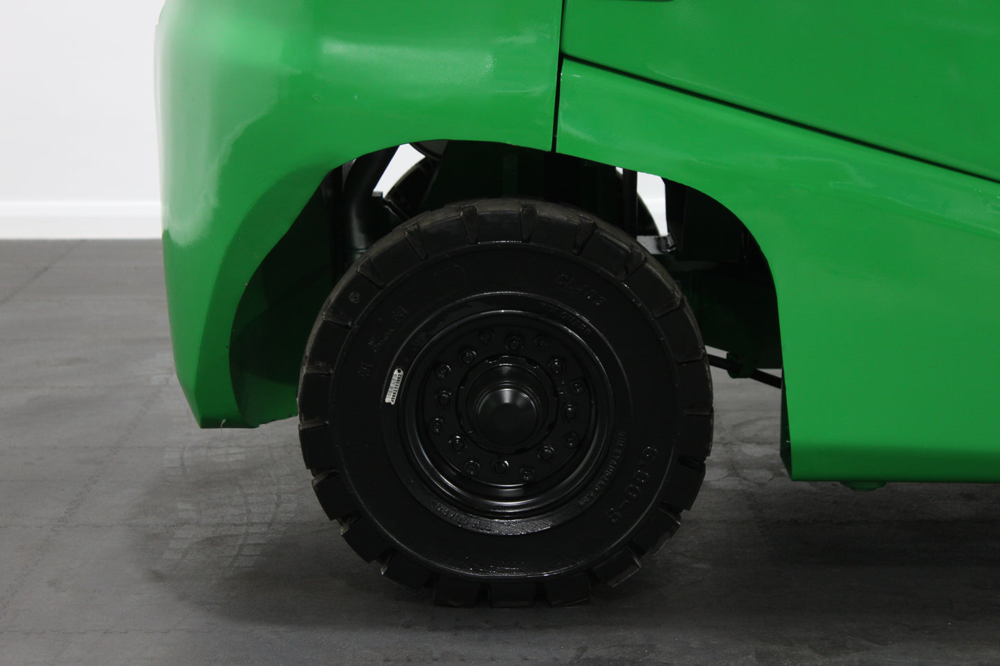 giraffe FD25 Premium  | Full Cab Diesel Counterbalance  | 4-Wheel Forklift