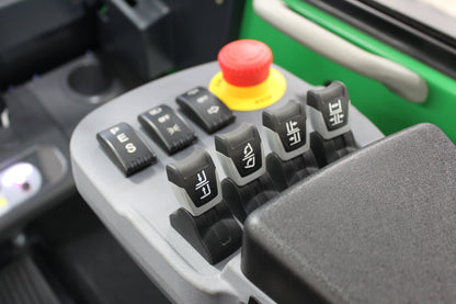 giraffe FD30 Premium Plus Adv Safety  | Full Cab Diesel Counterbalance  | 4-Wheel Forklift