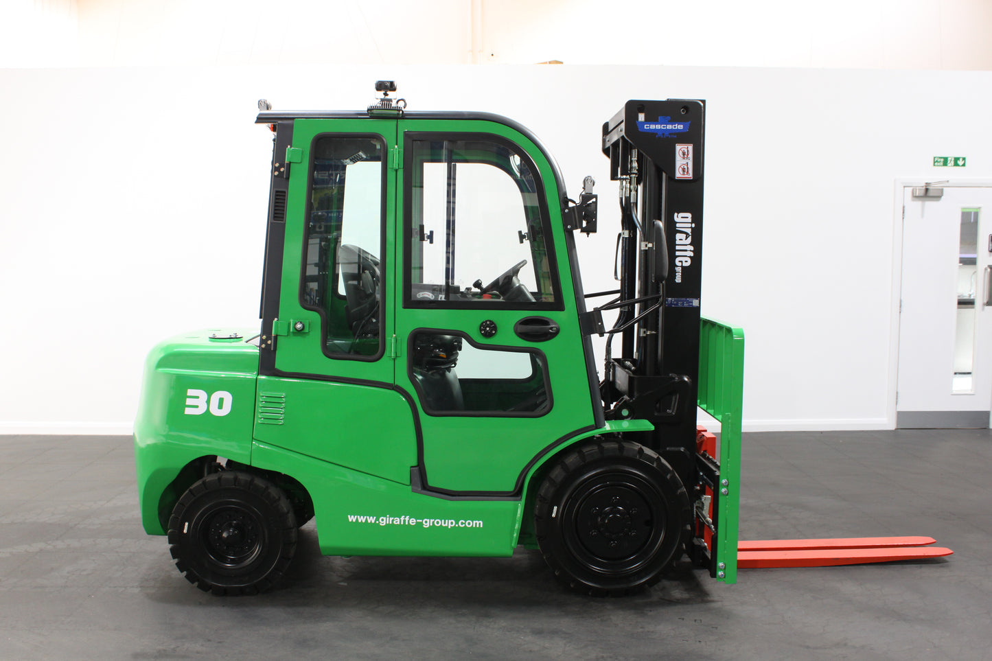 giraffe FD30 Premium Plus Adv Safety  | Full Cab Diesel Counterbalance  | 4-Wheel Forklift
