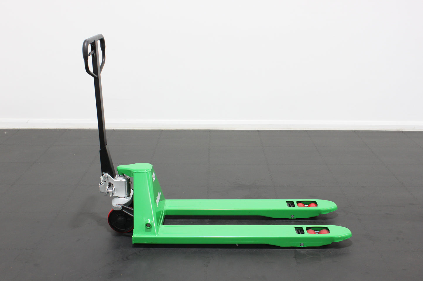 giraffe 2.5T Euro Spec 550x1150mm Manual Pallet Truck | Heavy Duty, Low Profile