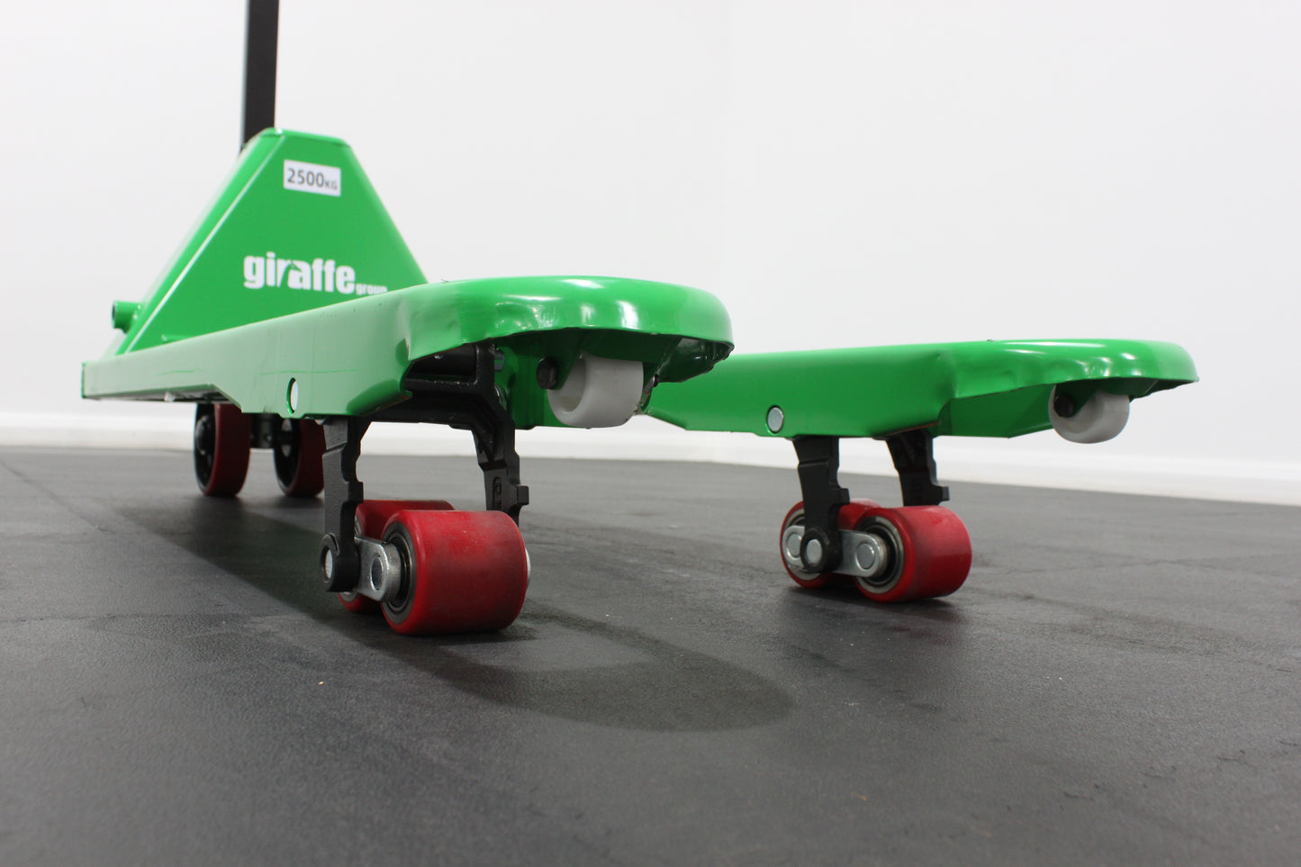 giraffe 2.5T Euro Spec 550x1150mm Manual Pallet Truck | Heavy Duty, Low Profile