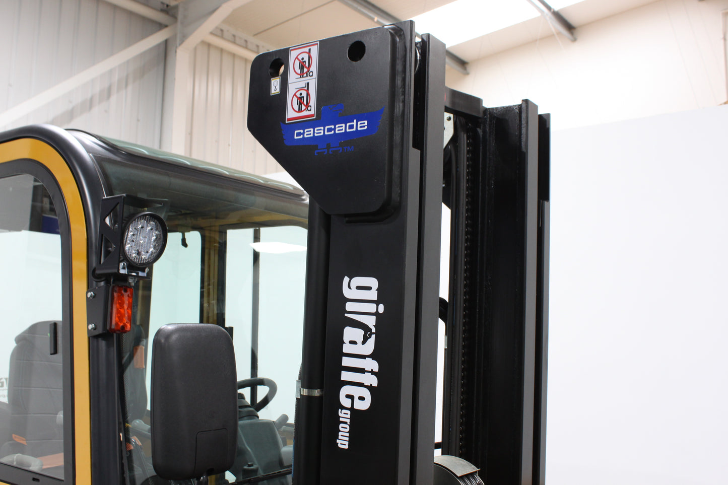 giraffe FD30 Premium  | Full Cab Diesel Counterbalance  | 4-Wheel Forklift