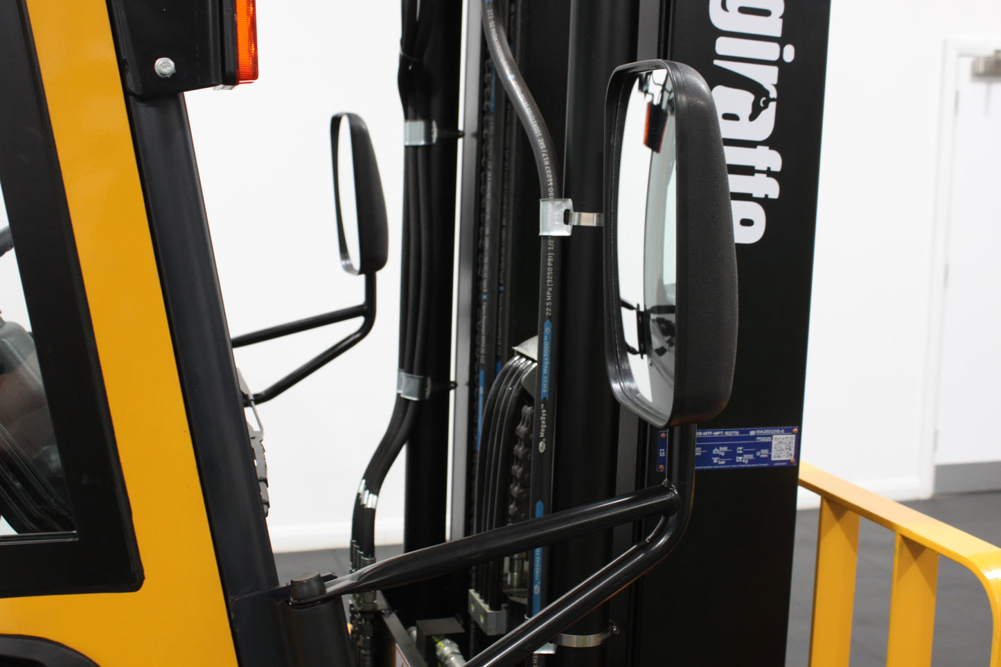 giraffe FD30 Premium  | Full Cab Diesel Counterbalance  | 4-Wheel Forklift