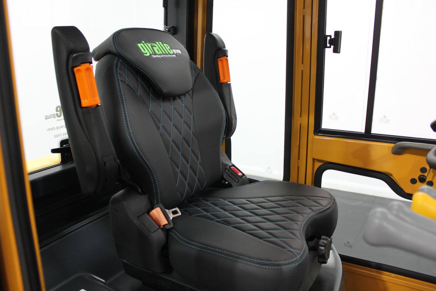giraffe FD30 Premium  | Full Cab Diesel Counterbalance  | 4-Wheel Forklift