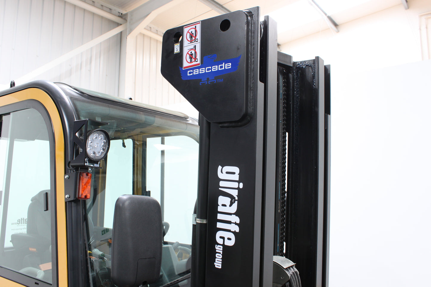 giraffe FD25 Premium  | Full Cab Diesel Counterbalance  | 4-Wheel Forklift