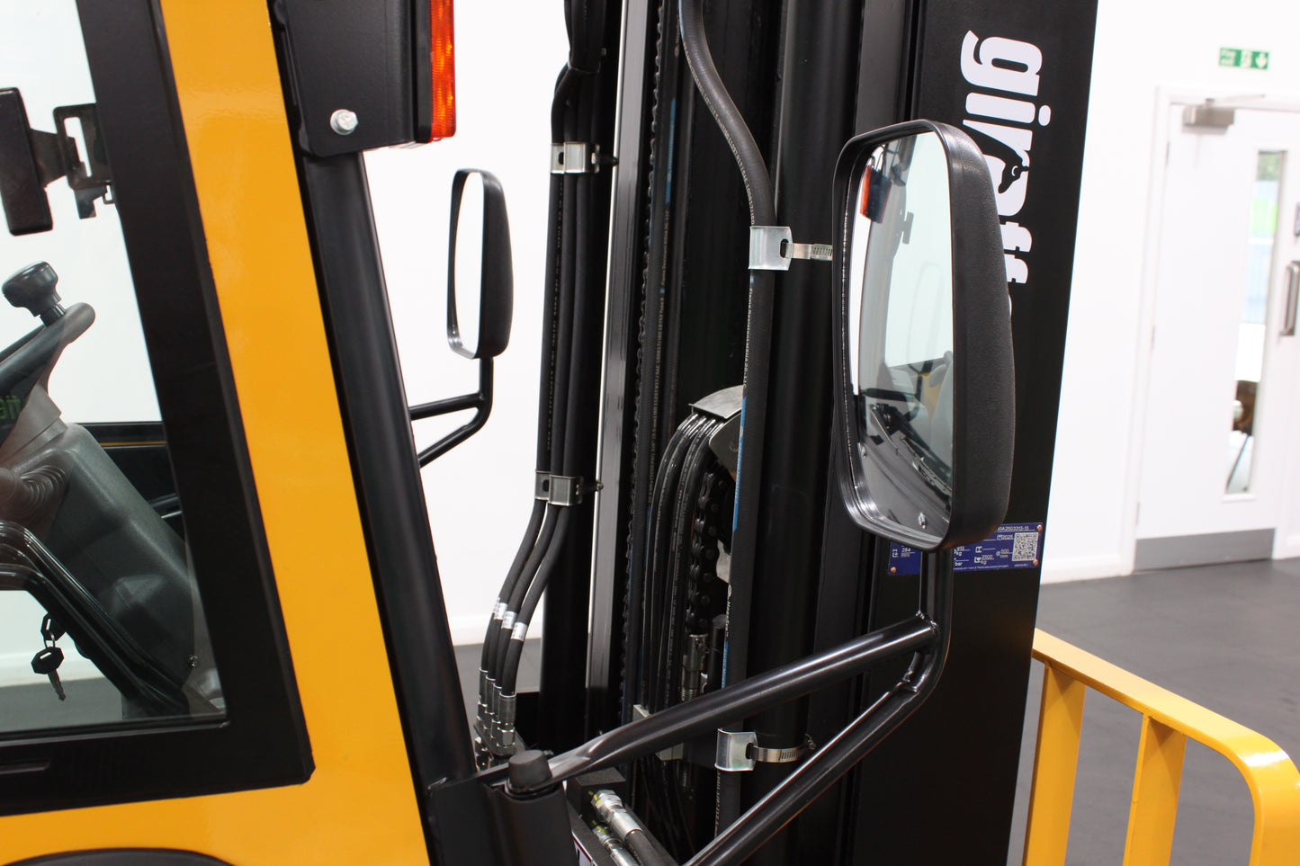 giraffe FD25 Premium  | Full Cab Diesel Counterbalance  | 4-Wheel Forklift