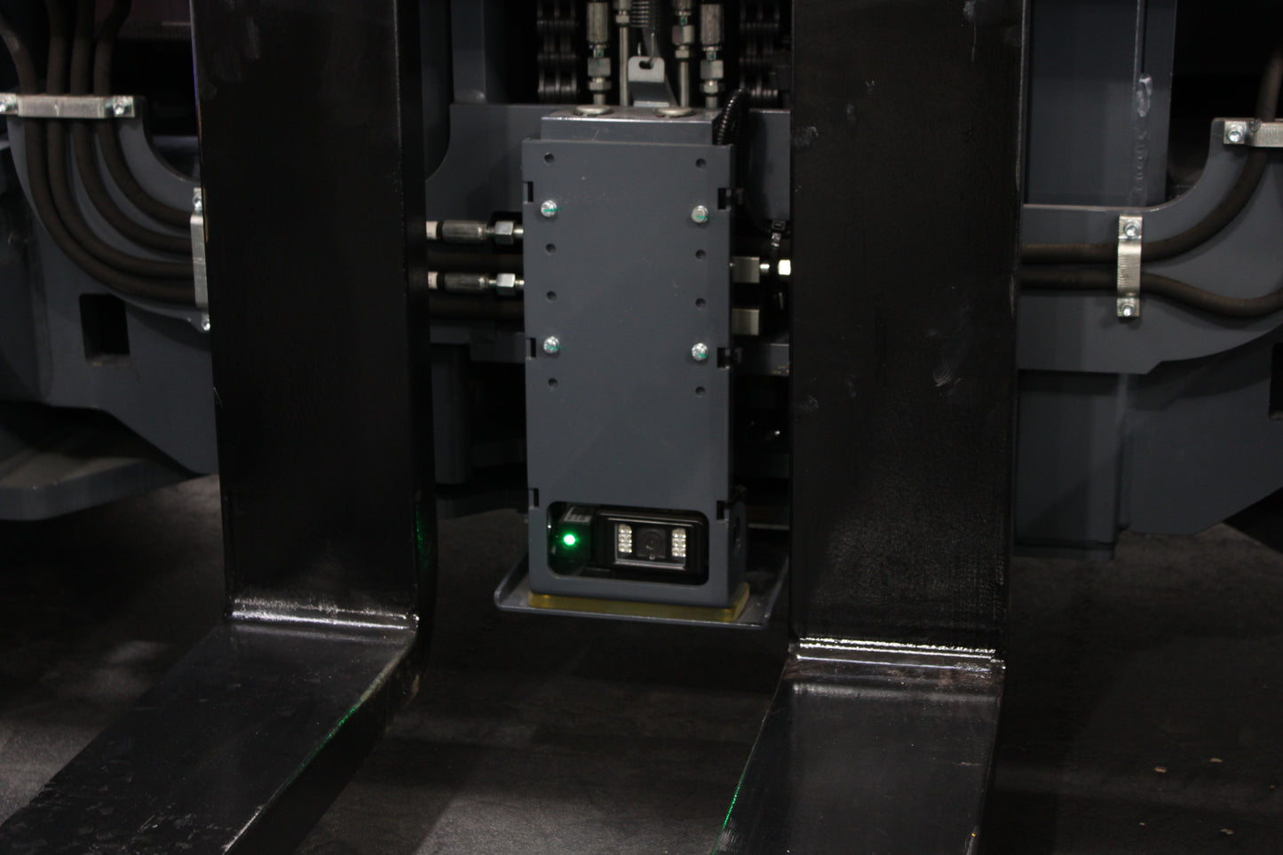 MiMA MQC40 - Multidirectional Full Cab (2025)