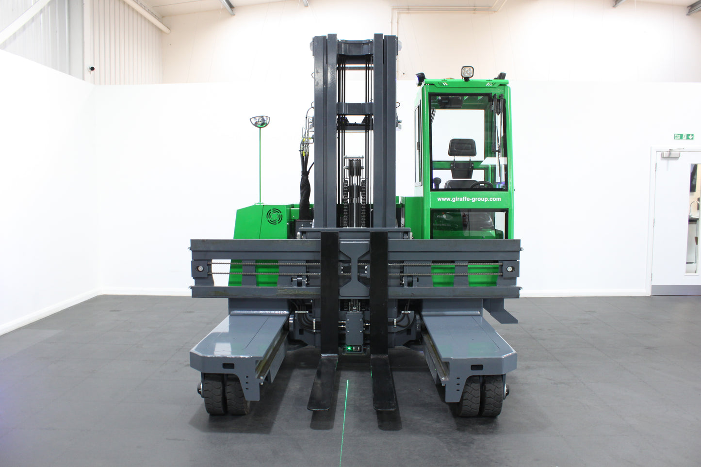 MiMA MQC40 - Multidirectional Full Cab (2025)