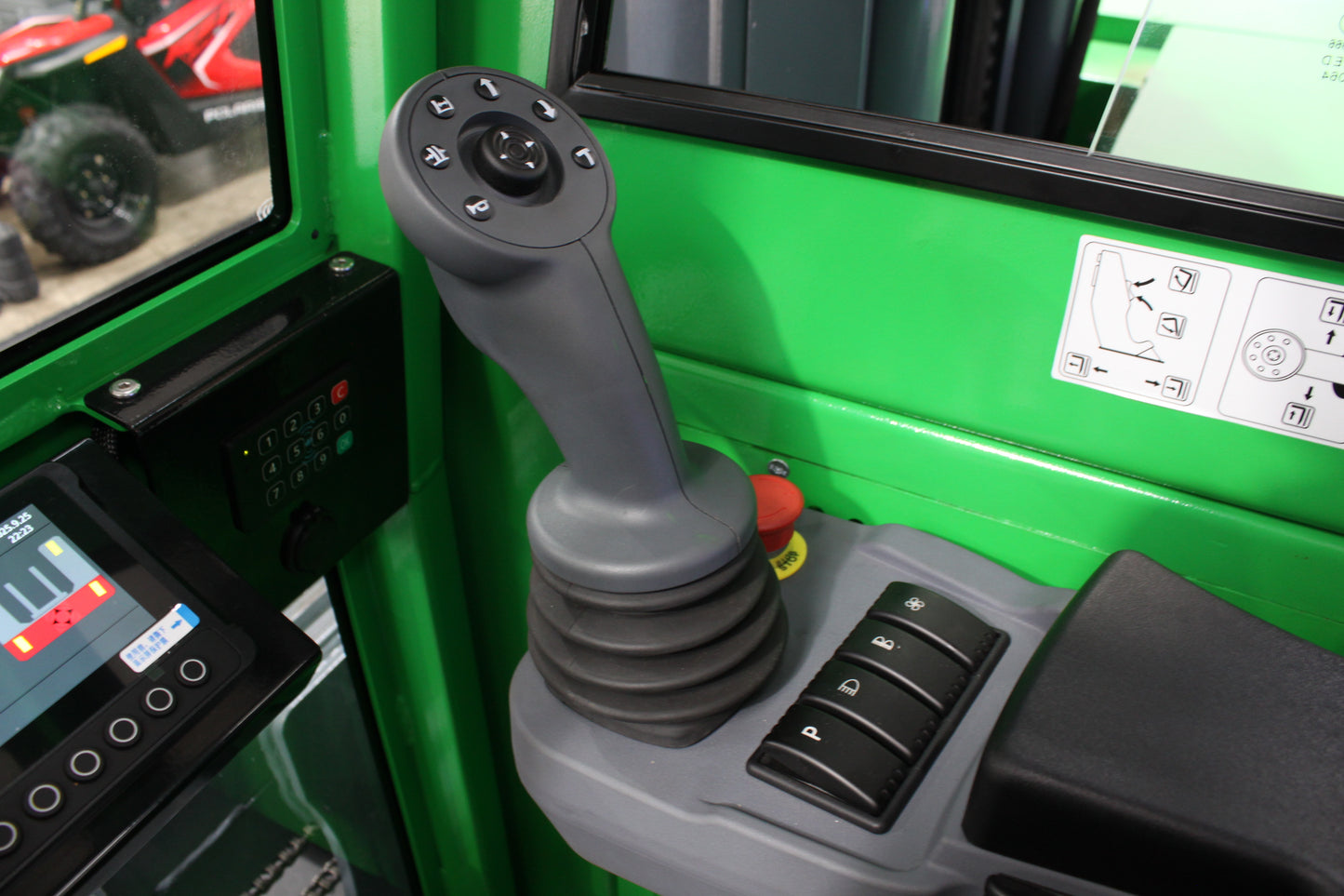 MiMA MQC40 - Multidirectional Full Cab (2025)