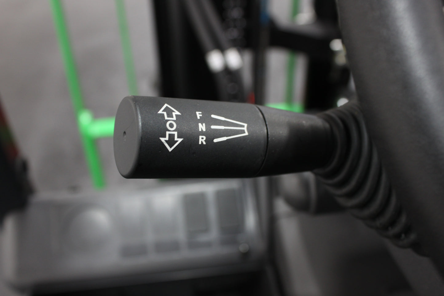 giraffe GBL25 2.5T Lithium Electric 4-Wheel Forklift | Fast Charging, Zero Emissions
