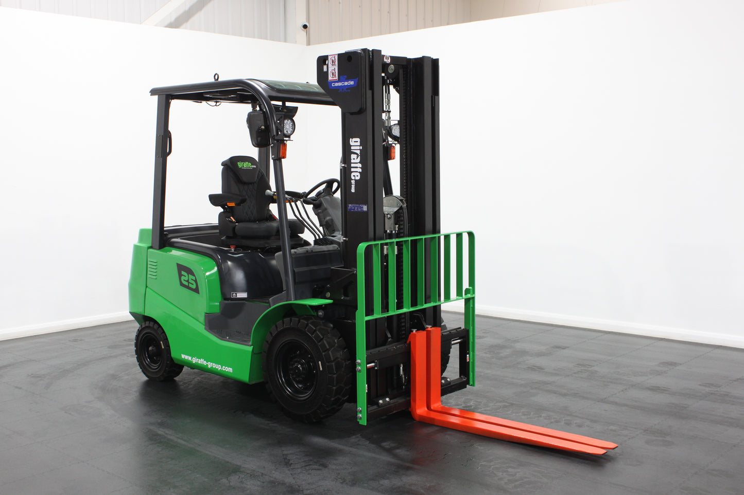 giraffe GBL25 2.5T Lithium Electric 4-Wheel Forklift | Fast Charging, Zero Emissions