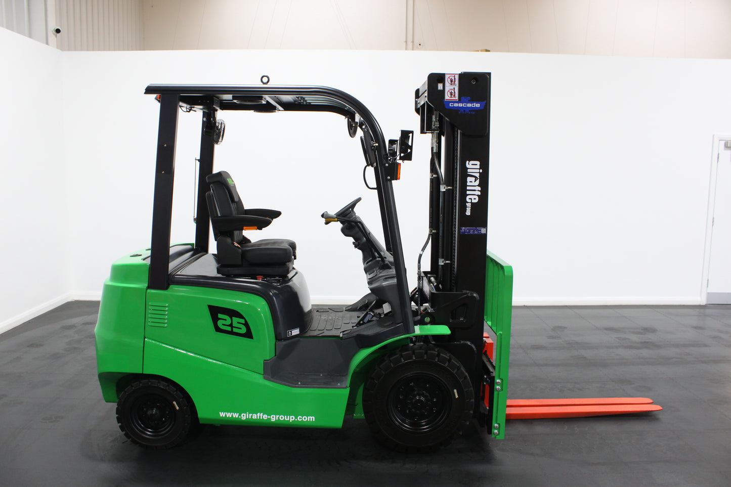 giraffe GBL25 2.5T Lithium Electric 4-Wheel Forklift | Fast Charging, Zero Emissions