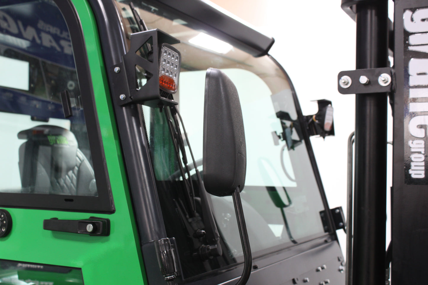 giraffe FD50 Premium| Full Cab Diesel Counterbalance | 4-Wheel Forklift