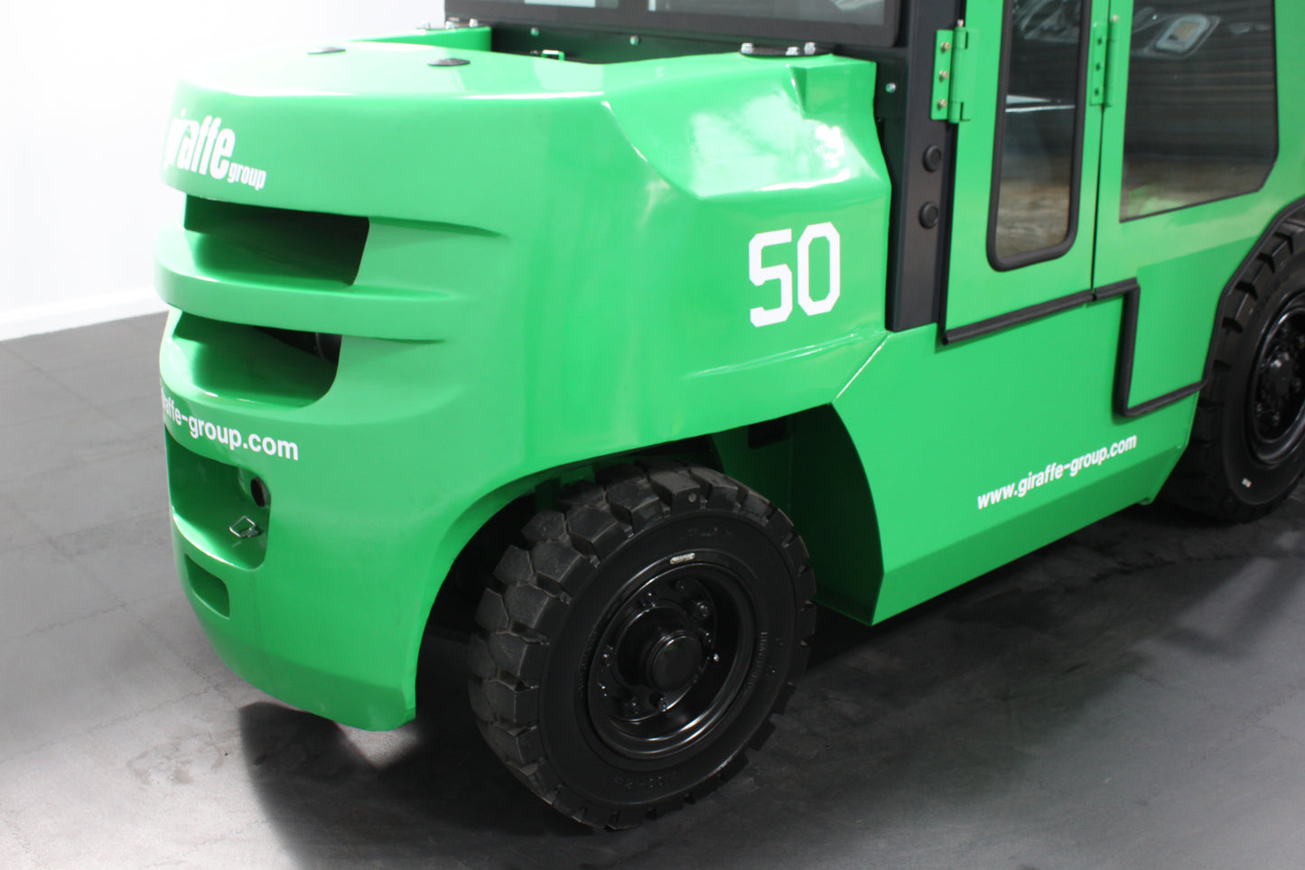 giraffe FD50 Premium| Full Cab Diesel Counterbalance | 4-Wheel Forklift