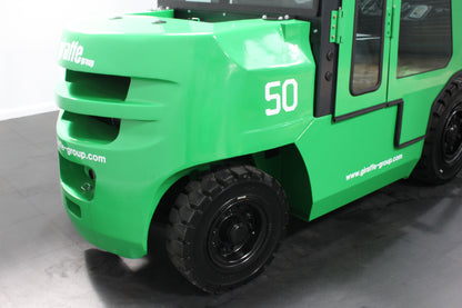 giraffe FD50 Premium| Full Cab Diesel Counterbalance | 4-Wheel Forklift