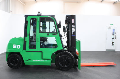 giraffe GBL50 Premium Plus Advanced Pedestrian Safety | Full Cab Lithium Electric Counterbalance  | 4-Wheel Forklift