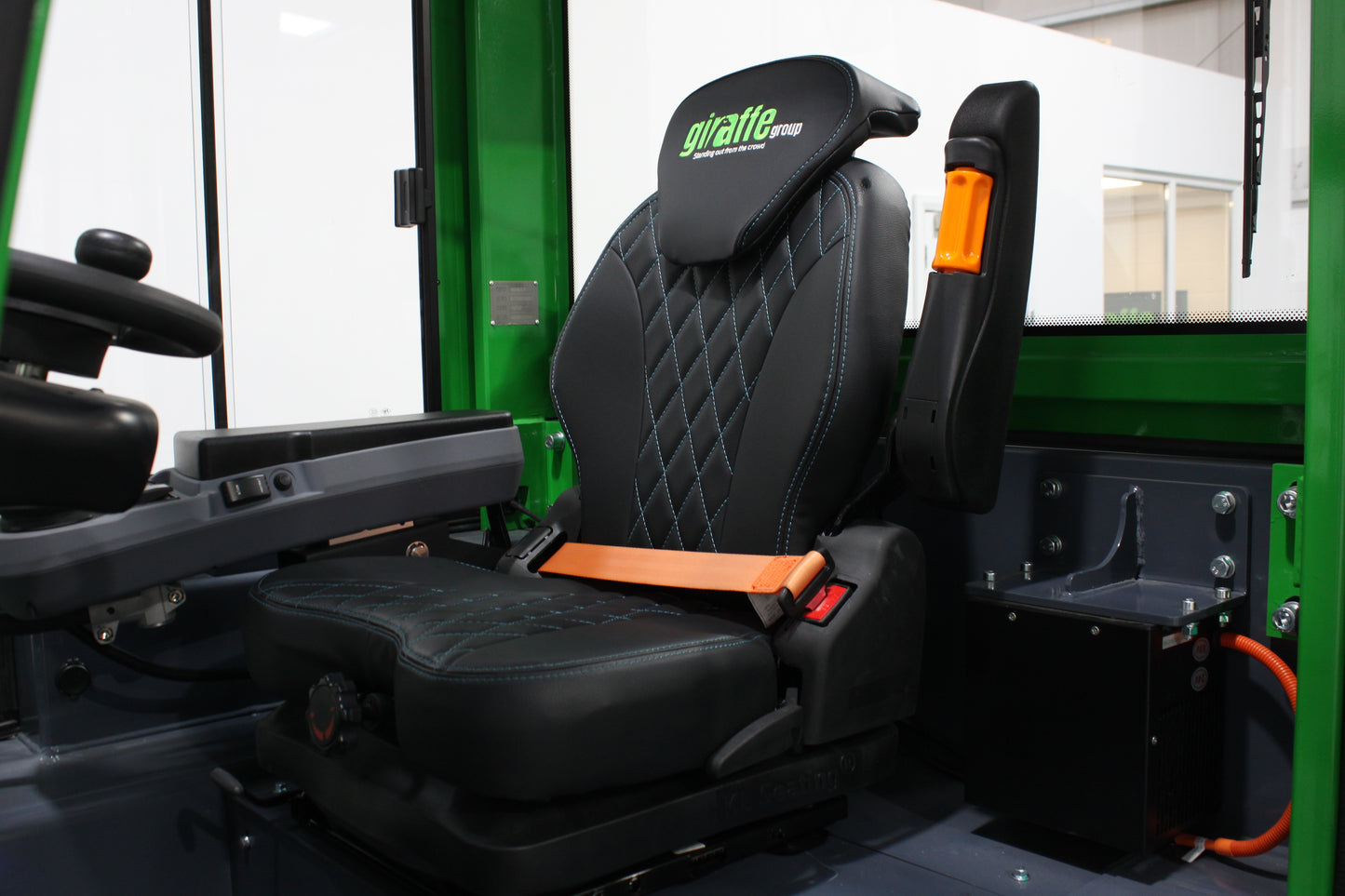 Mima mqk40 multi-directional electric forklift full cab