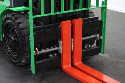 giraffe GBL40 Premium Plus Advanced Pedestrian Safety | Full Cab Lithium Electric Counterbalance  | 4-Wheel Forklift