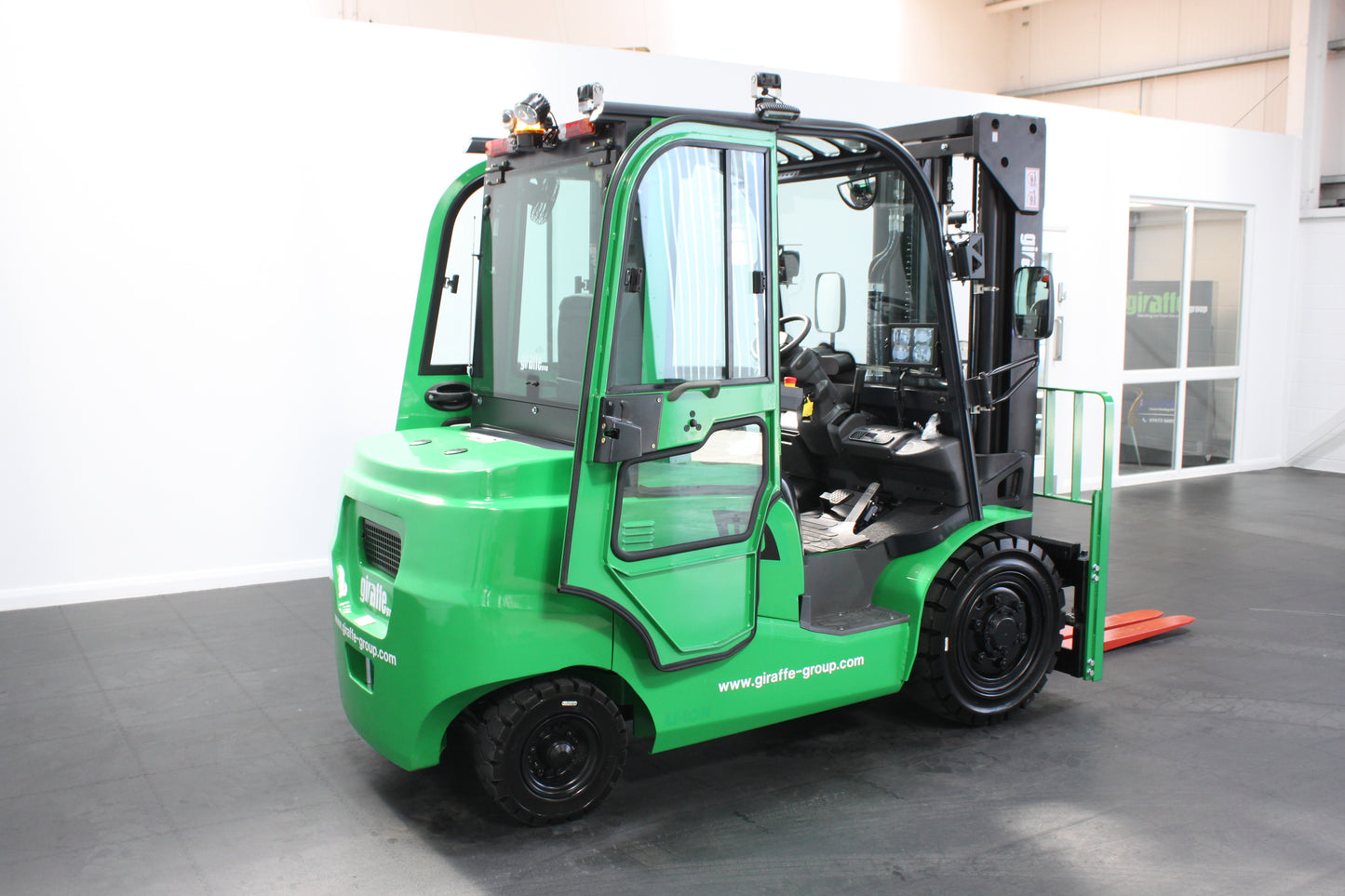 giraffe GBL40 Premium Plus Advanced Pedestrian Safety | Full Cab Lithium Electric Counterbalance  | 4-Wheel Forklift