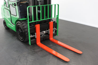giraffe GBL40 Premium | Full Cab Lithium Electric Counterbalance  | 4-Wheel Forklift