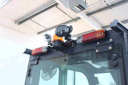giraffe GBL40 Premium | Full Cab Lithium Electric Counterbalance  | 4-Wheel Forklift
