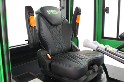 giraffe GBL40 Premium | Full Cab Lithium Electric Counterbalance  | 4-Wheel Forklift