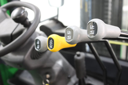 giraffe GBL40 Premium | Full Cab Lithium Electric Counterbalance  | 4-Wheel Forklift